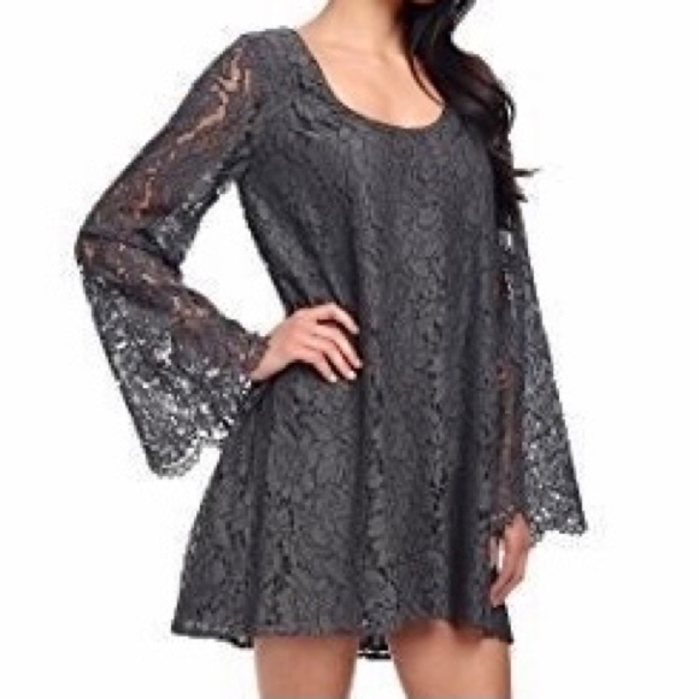 Chaser Floral Lace Shift Dress Women’s Size XS Bell Sleeves Fairy Whimsy Goth